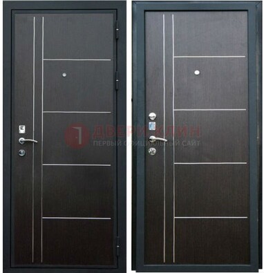 Наружная темная стальная дверь с МДФ ДМ-104 в Саратове