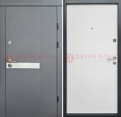 Серая металлическая дверь с белой резной МДФ панелью ДМ-215 в Луге