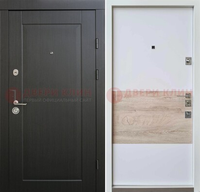 Черная металлическая дверь с белой МДФ внутри ДМ-230 в Сургуте