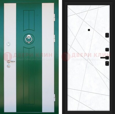 Зеленая железная дверь с панелями МДФ ДМ-369 в Сургуте