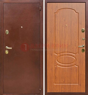 Коричневая стальная дверь с порошковым напылением ДП-137 в Сургуте