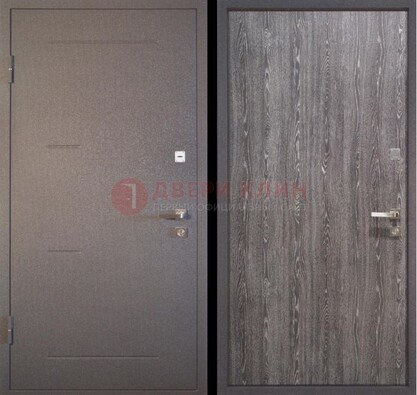 Серая металлическая дверь с порошковым напылением ДП-148 в Сургуте
