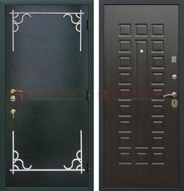 Темная входная дверь с порошковым покрытием и МДФ венге ДП-223 в Сургуте