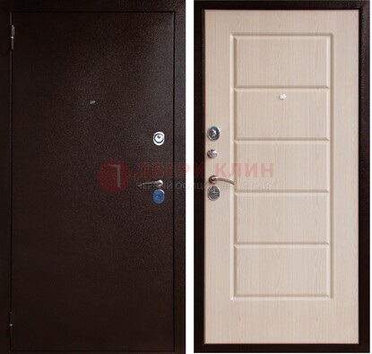 Коричневая металлическая дверь с порошковым окрасом ДП-92 в Сургуте