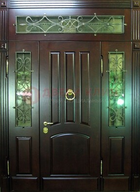 Стальная парадная дверь со стеклом и ковкой ДПР-18 для деревянного дома в Сургуте