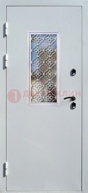 Серая металлическая дверь со стеклом и ковкой ДС-75 в Сургуте