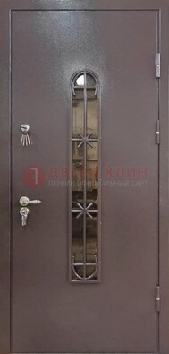 Металлическая дверь Порошок с небольшим стеклом и ковкой ДСК-282 в Сургуте