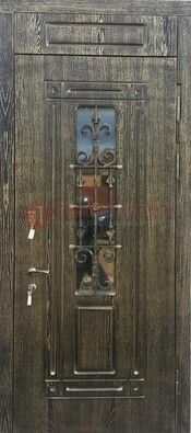 Зеленая входная дверь со стеклом и ковкой ДСК-67 в Сургуте