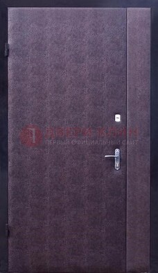 Бордовая металлическая тамбурная дверь ДТМ-3 в Сургуте
