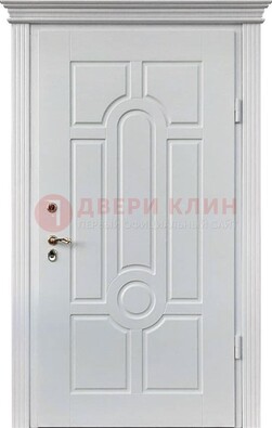 Белая уличная дверь с виноритом для дома ДВТ-247 в Сургуте
