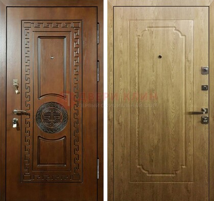 Коричневая железная дверь с виноритом ДВТ-44 в Сургуте