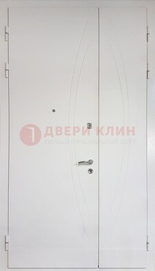Современная полуторная стальная дверь с МДФ панелью ПЛ-25 в Сургуте