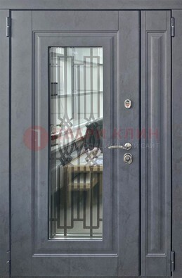 Серая стальная дверь Винорит со стеклом и ковкой ПЛ-29 в Сургуте